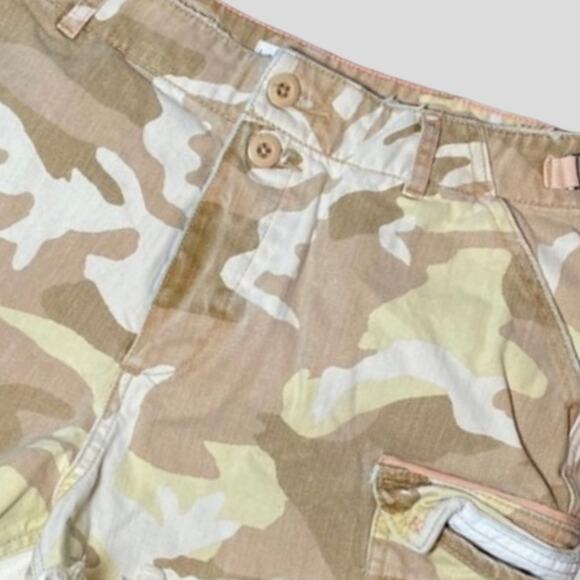 WE THE FREE BOHO FESTIVAL DENIM DESERT CAMO FRINGE FRAY HEM SHORTS 4 - Picture 3 of 9